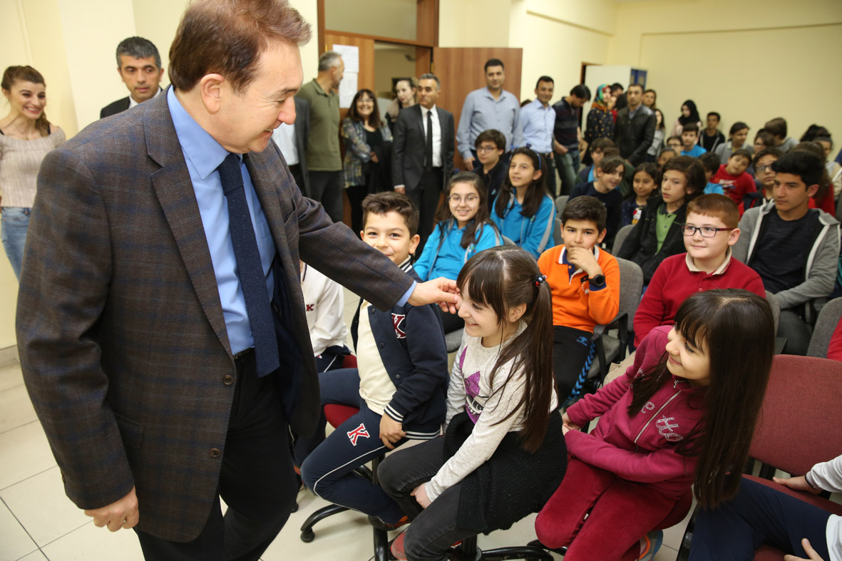 AGÜ’den Çetin Şen Bilim ve Sanat Merkezi’ne Ziyaret...