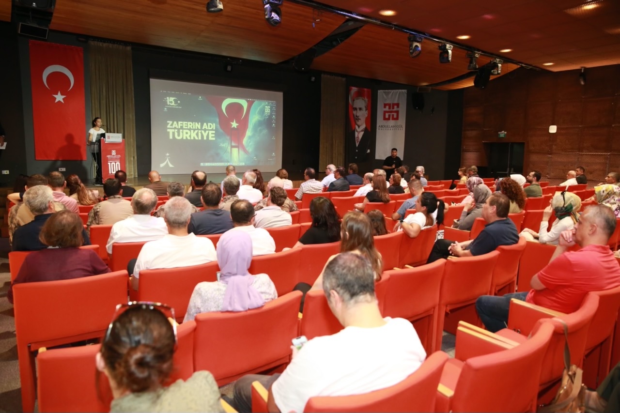 AGÜ’de 15 Temmuz Demokrasi ve Milli Birlik Günü Anma Programı