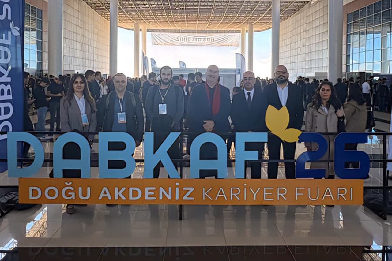 AGÜ, Doğu Akdeniz Kariyer Fuarı DABKAF 2026’da Yer Aldı