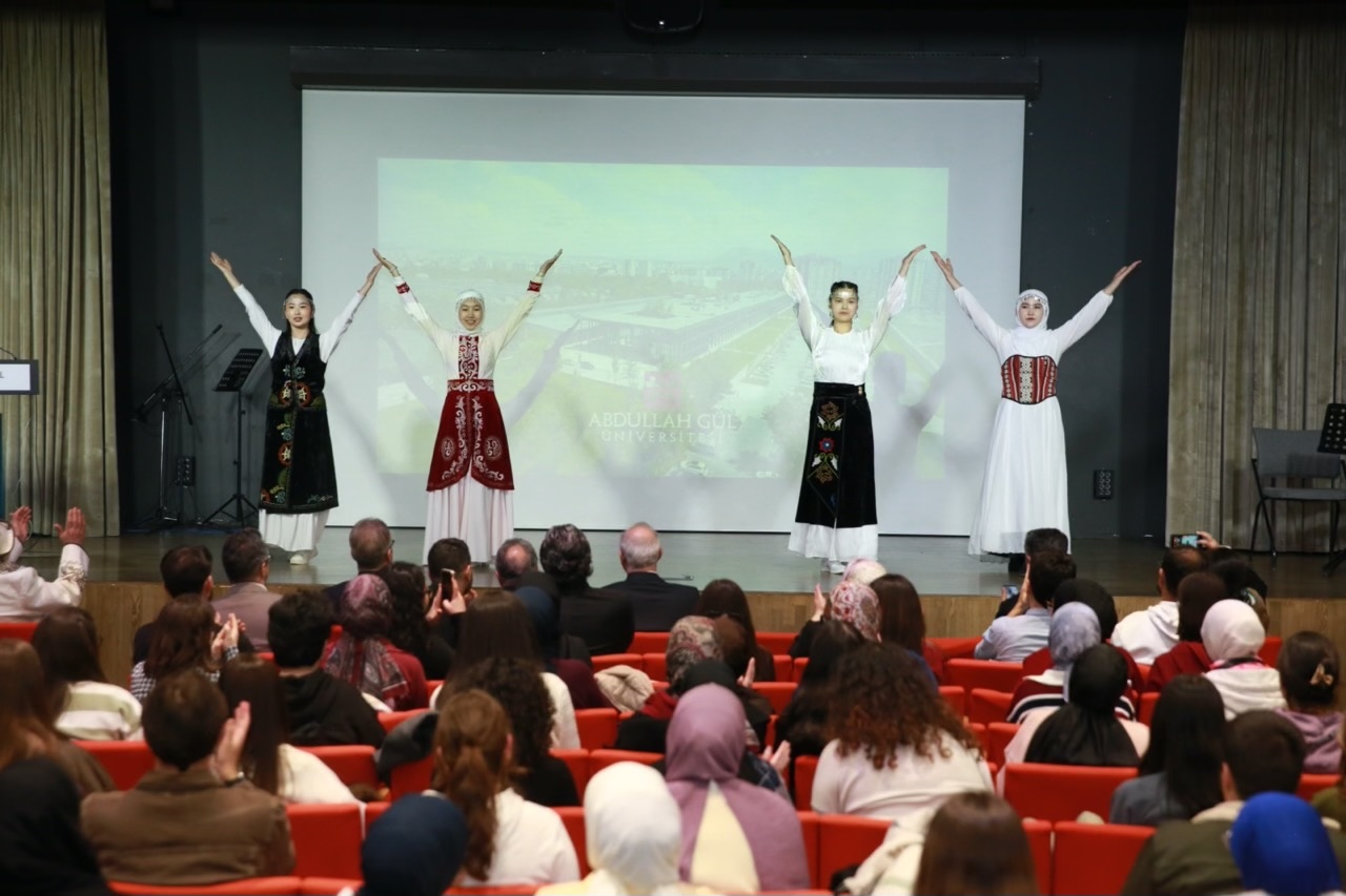 Nevruz Bayramı AGÜ’de Coşkuyla Kutlandı